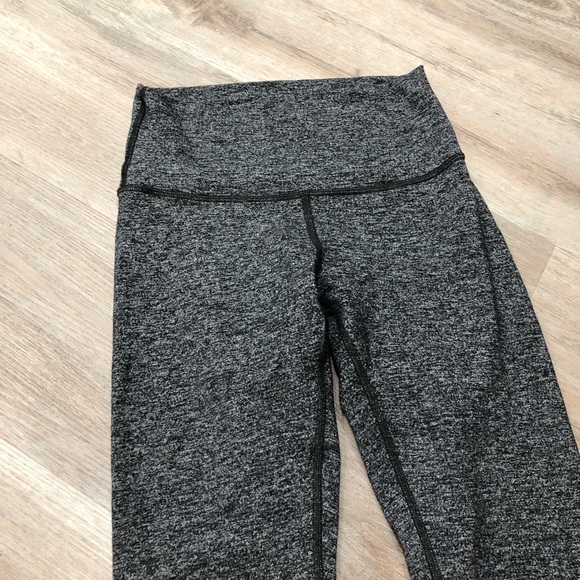 Heatherd Lululemon Wunder Under Crop - Picture 6 of 7